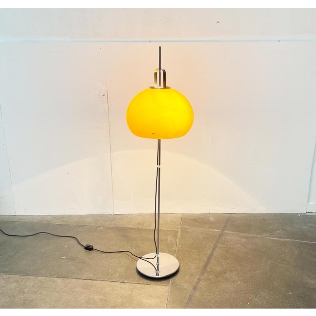 Mid-Century Space Age Italian Yellow Lucerna Floor Lamp from Guzzini, 1960s For Sale - Image 15 of 18