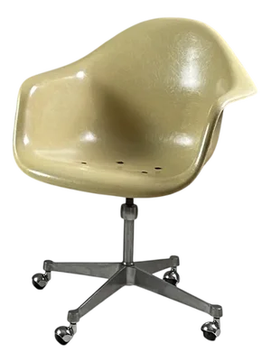 Fiberglass Armchair by Charles Eames for Herman Miller, 1960s