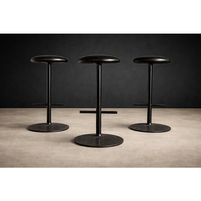 Mid-Century Modern Ricardo Fasanello (1930–1993) Ciranda Stools, Set of Three, Brazil, 1986 — Black Carbon Steel and Leather For Sale - Image 3 of 11