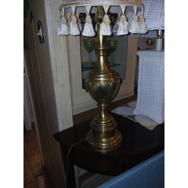 1970s Brass Urn Style Stiffel Table Lamp With Silk Tassels Shade For Sale In Naples, FL - Image 6 of 7