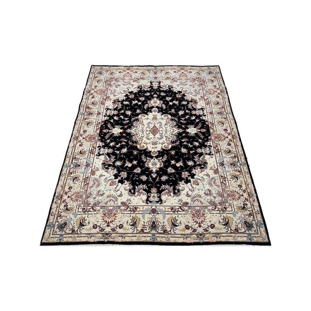 This beautiful rug makes a statement with flowers more than any centuries-old, time-honored wool rug could, hand-knotting...