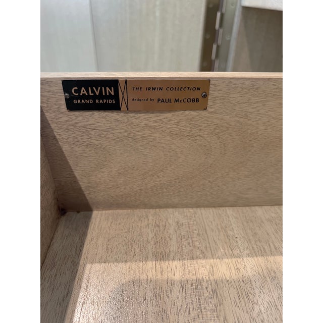 Mid 20th Century Paul McCobb for Calvin Group Credenza With Bi-Fold Doors For Sale - Image 9 of 10