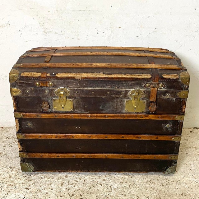 Large Vintage Travel Trunk, 1920s For Sale - Image 4 of 9