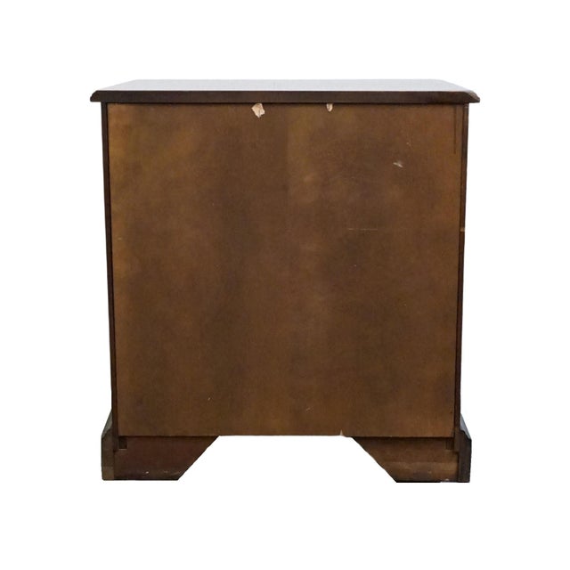 Henkel Harris Virginia Galleries Solid Mahogany Traditional Style 24" Cabinet Nightstand For Sale - Image 12 of 13