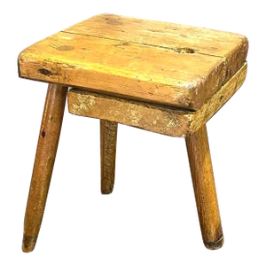 Mid 20th Century Amish-Made Hardwood Tripod Milking Stool