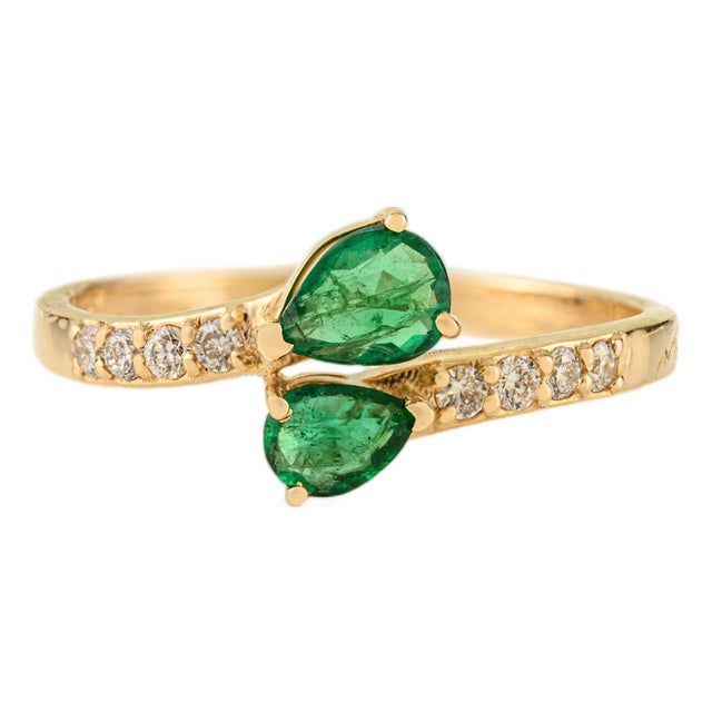 Pear Cut Natural Emerald and Diamond Bypass Ring Size 7 in 14k Yellow Gold For Sale