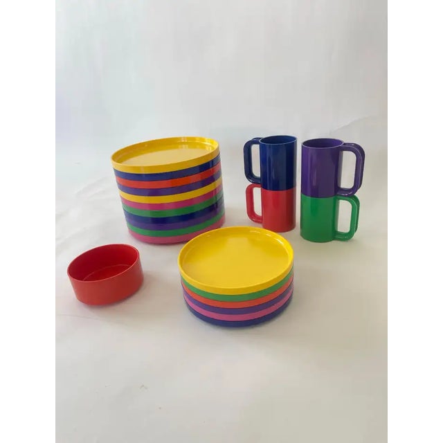 Mid-Century Modern Mid 20th Century Lella & Massimo Vignelli Max Dinnerware Hellerware Rainbow Set of 22 Dishes For Sale - Image 3 of 14
