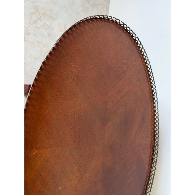 Vintage Hekman Chippendale Style Mahogany Matched-Grain Oval Side Table With Brass Gallery For Sale - Image 9 of 12