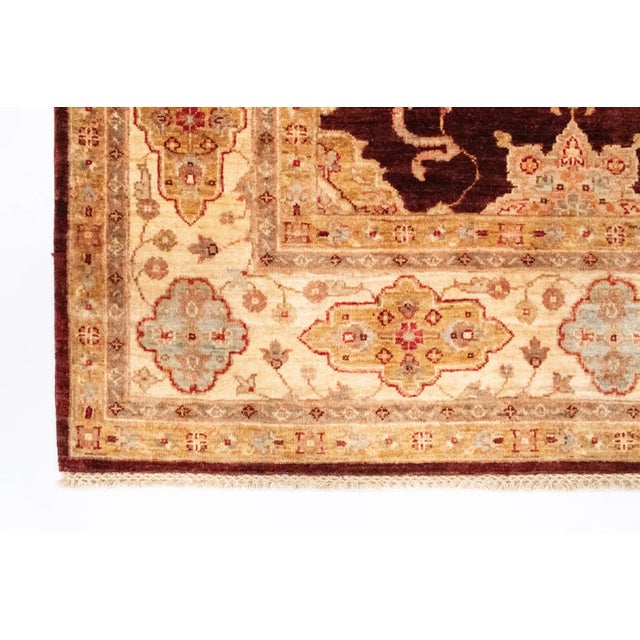 Middle Eastern Rug in Wool For Sale - Image 5 of 10