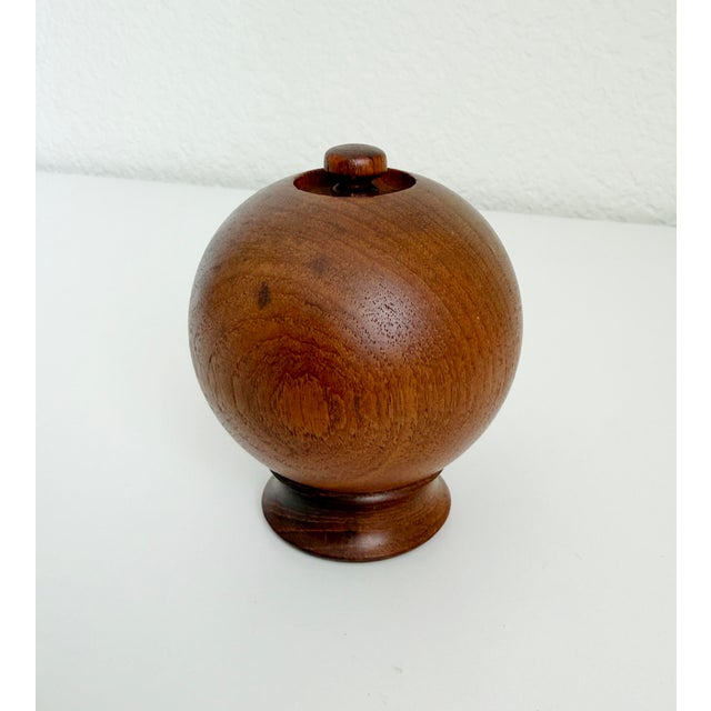 1950s Rare Early Jens Quistgaard Peppermill & Salt Shaker For Sale In Sacramento - Image 6 of 9