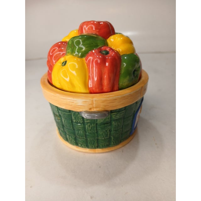 Ceramic Vintage Cooks Club Ceramic Salt & Pepper Shakers Fresh Pikt Peppers Basket Green Red For Sale - Image 7 of 8