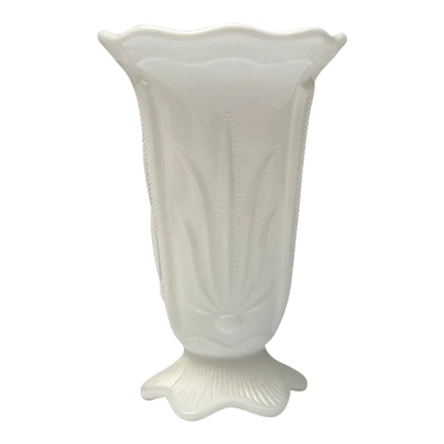Vintage Mid-Century Fenton Milk Glass Vase For Sale