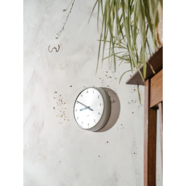 Metal Grey Clock from Gent of Leicester, England, 1960s For Sale - Image 7 of 12