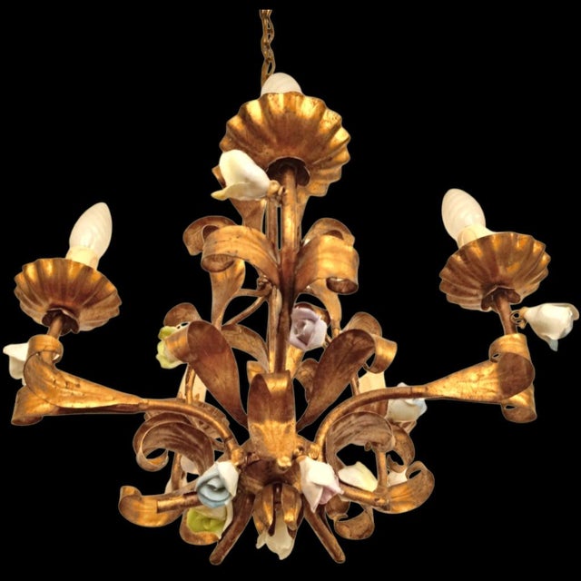 Vintage Hollywood Regency Florentine Five-Arm Metal Chandelier with Porcelain Flowers, 1970s For Sale - Image 6 of 18