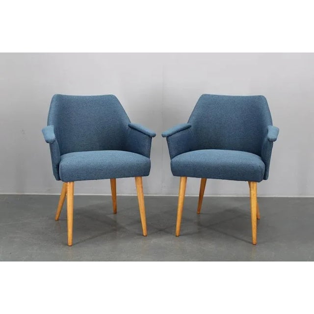 Newly upholstered - The wooden parts have been refurbished - heigh of seat 46 cm