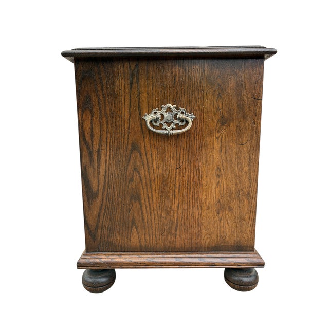 1970s Ethan Allan Charter Oak Jacobean End Table Bachelors Silver Chest Nightstand For Sale - Image 12 of 15