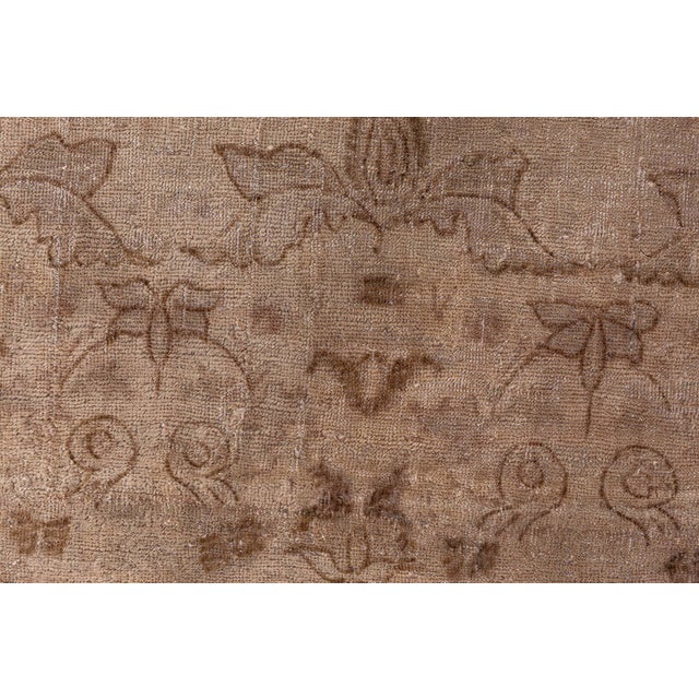 Subtle Sophistication: Antique Turkish Sivas Rug For Sale In New York - Image 6 of 8