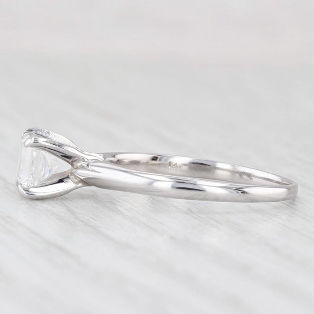 Modern 0.70ct Vs1 Princess Solitaire Engagement Ring 14k White Gold Size 6.5 Igi For Sale - Image 3 of 8