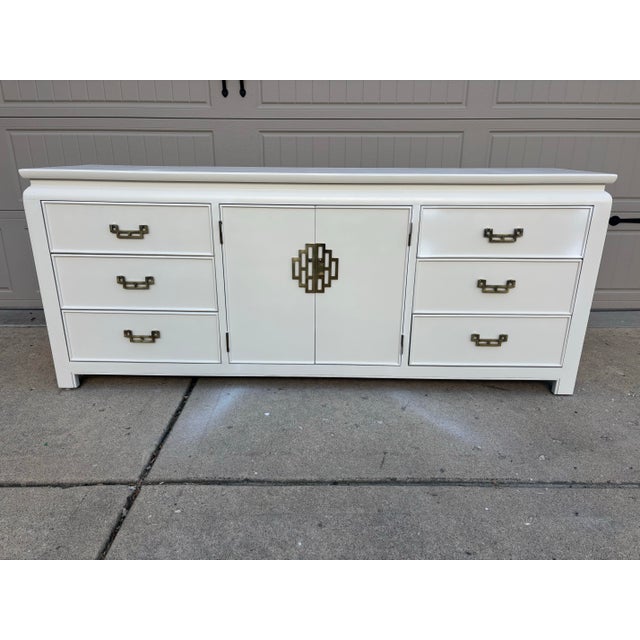 Late 20th Century Chinoiserie Chin Hua Collection Dresser by Raymond K. Sabota for Century Furniture For Sale - Image 12 of 12