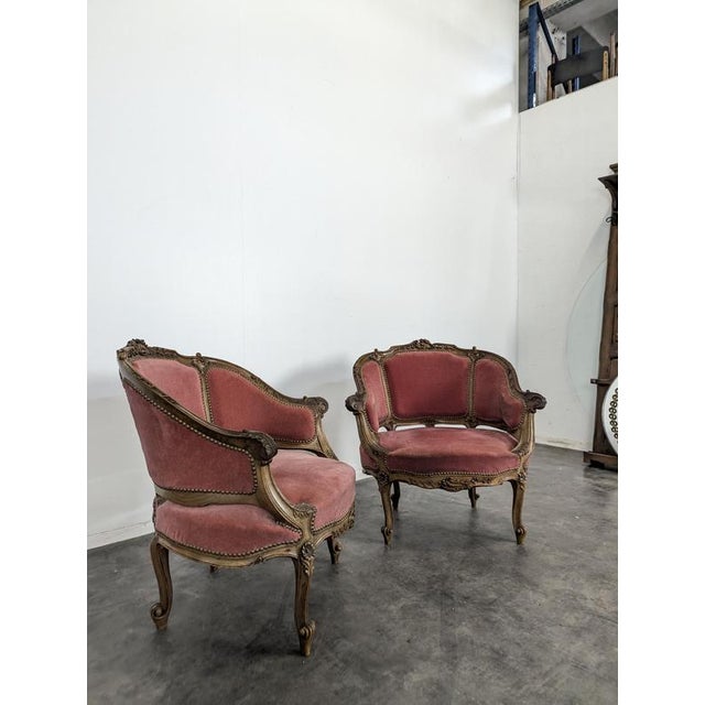 Louis XV Style Marquise Armchairs in Carved Walnut, Set of 2, in Very Good conditions.
