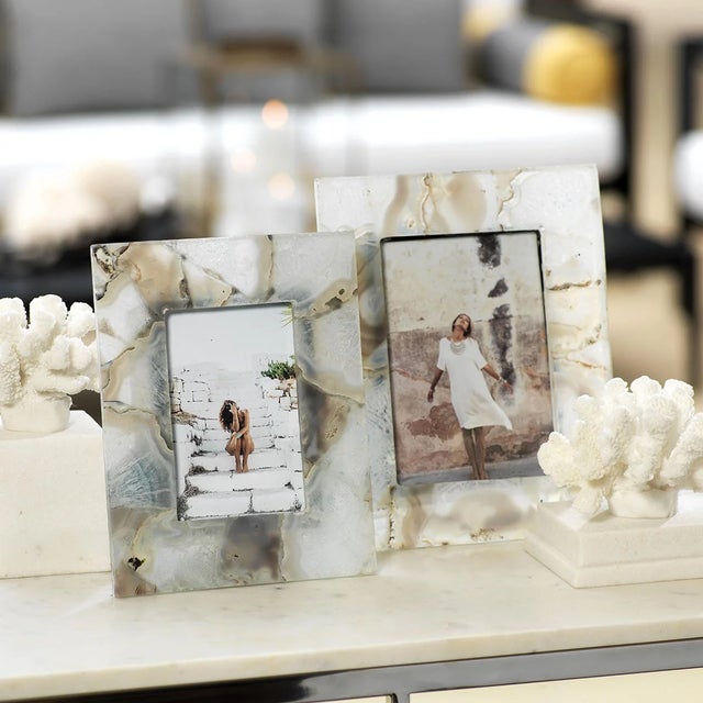 This stunning photo frame is beautiful accompaniment to any home, any variety of interior design and instantly updates the...