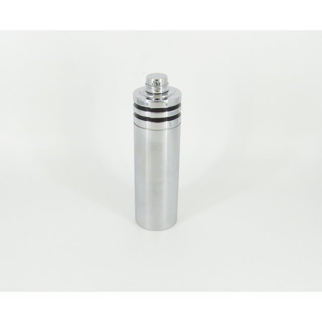 1930s Art Deco Chrome Cocktail Shaker by Evercraft For Sale - Image 4 of 8