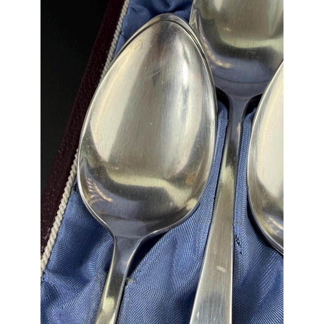 Spanish La Cisueña Plateado Silverware Set in Original Case, 1890s, Set of 30 For Sale - Image 6 of 11