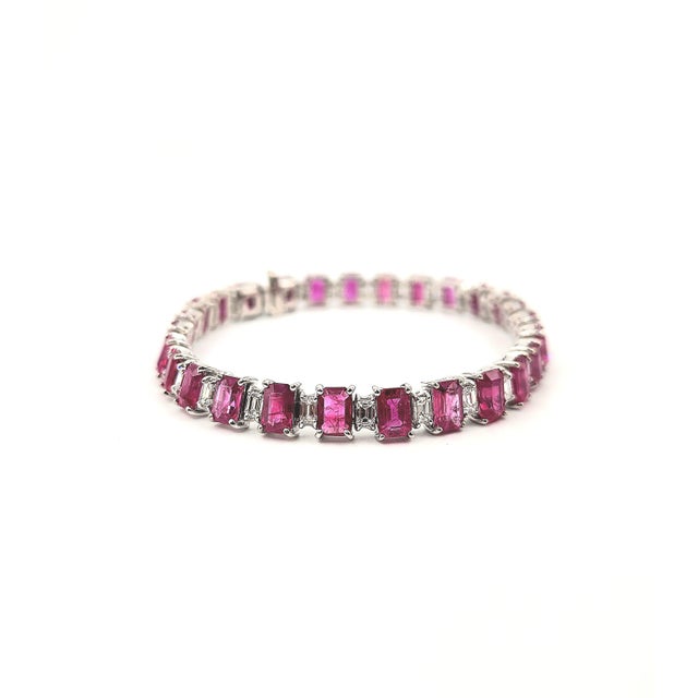 Red 18.95 Ct Natural Burma Ruby & Diamond Bracelet For Sale - Image 8 of 8