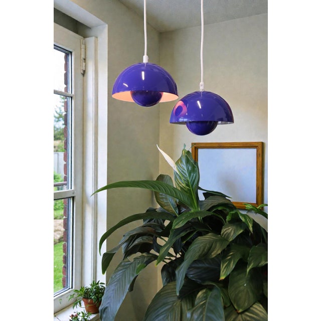 Vintage Pendant Lamp in Cobalt Blue Metal and Red Inside Cup by Verner Panton for Louis Poulsen, 1960s, Set of 2 For Sale - Image 9 of 16