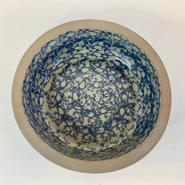 1990s 1996 Vintage Americana Folk Art Blue Sponge Wear Bowl, Artist Signed. For Sale - Image 5 of 12