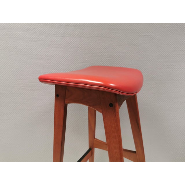 Maroon Bar Stool in Teak and Leather by Johannes Andersen for Brødere Andersen, 1960s For Sale - Image 8 of 14