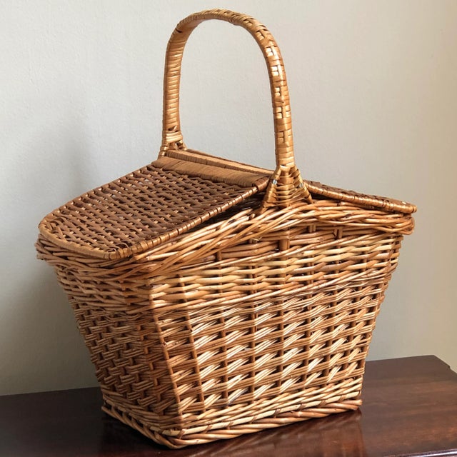 Mid-20th Century Wicker Picnic Basket For Sale - Image 12 of 12