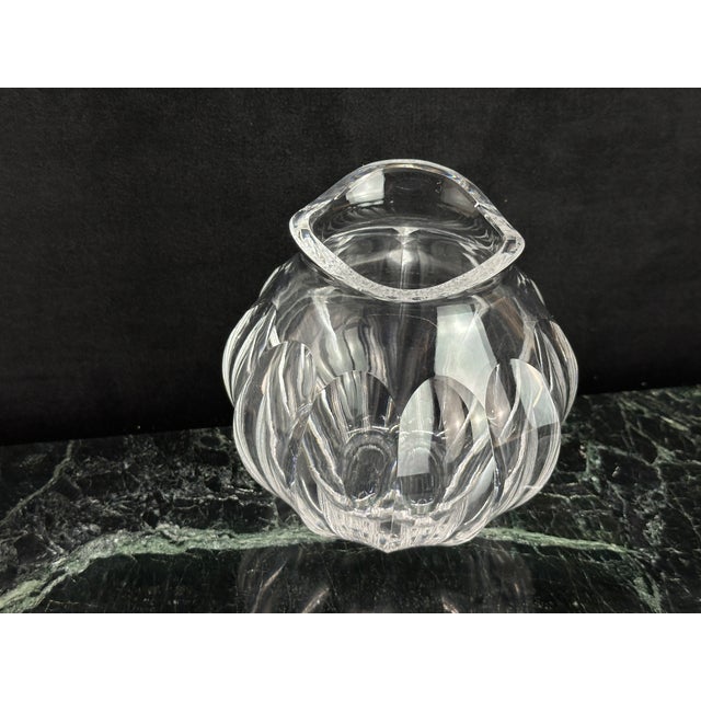 Late 20th Century Late 20th Century Crystal Vase, Ruffled Rim With Spiral Swirl Cut Pattern For Sale - Image 5 of 11