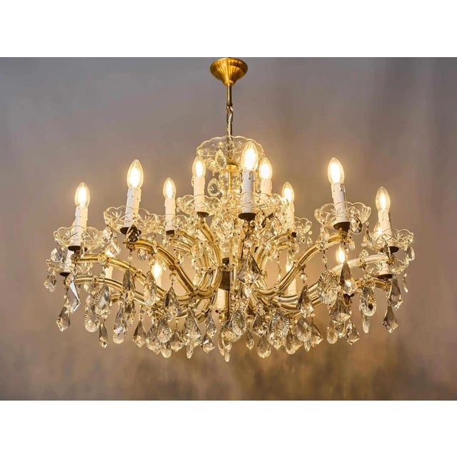 Glass Large Crystal Maria Theresa 18-Light Chandelier For Sale - Image 7 of 13