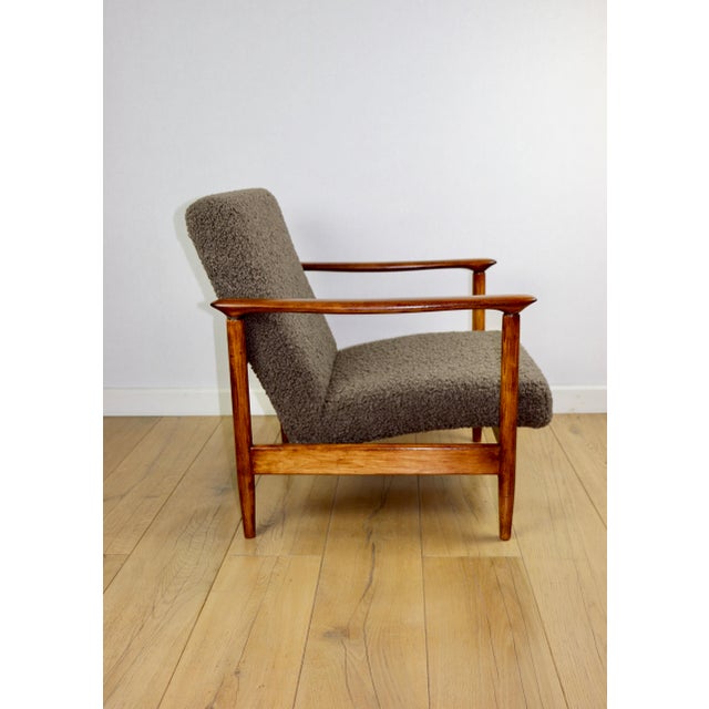 Brown GFM-142 Armchair in Brown-Chocolate Thick Boucle by Edmund Homa, 1970 For Sale - Image 8 of 12