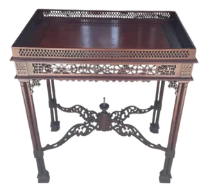 Late 20th Century Elegantly Mahogany Chippendale Style Accent Table