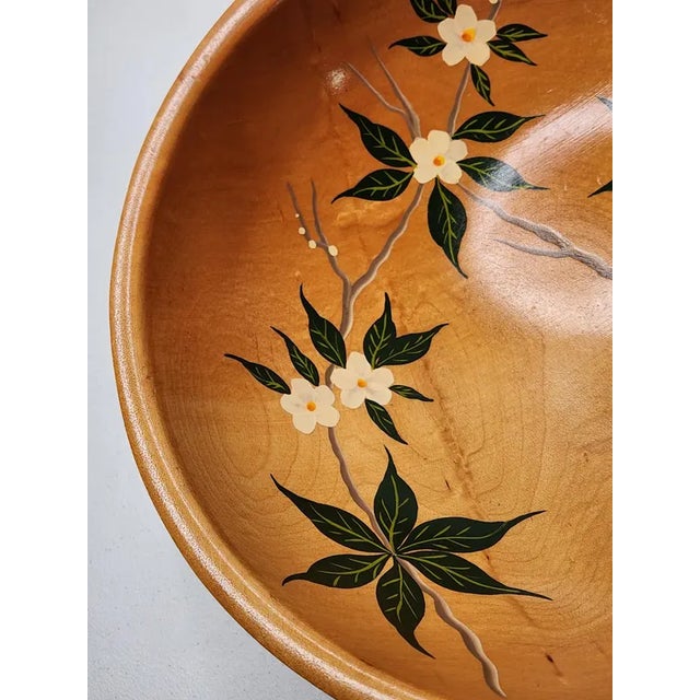 Vintage Munising Hand Painted Signed Wooden Footed Bowl - Floral Dogwood 13.5" - MCM Home Dec - Accent Bowl Decorative For Sale In Providence - Image 6 of 15