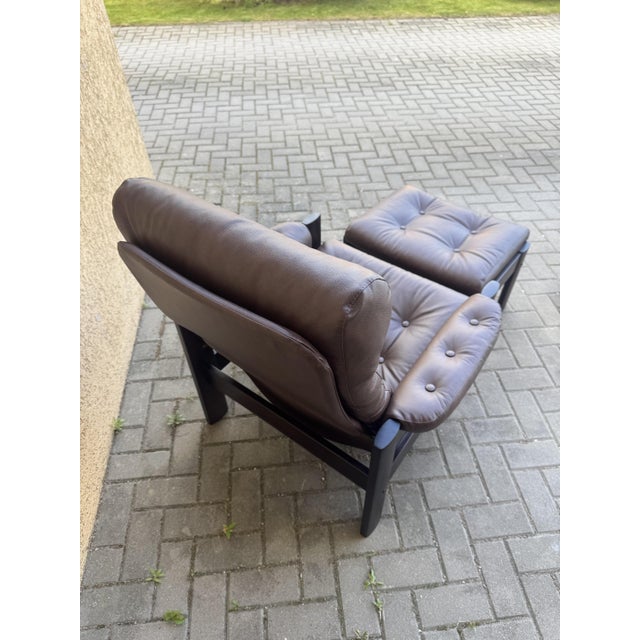 Mid-Century Modern Set of Vintage Amigo Lounge Chair and Ottoman in Leather from Ekornes, 1970s For Sale - Image 3 of 6