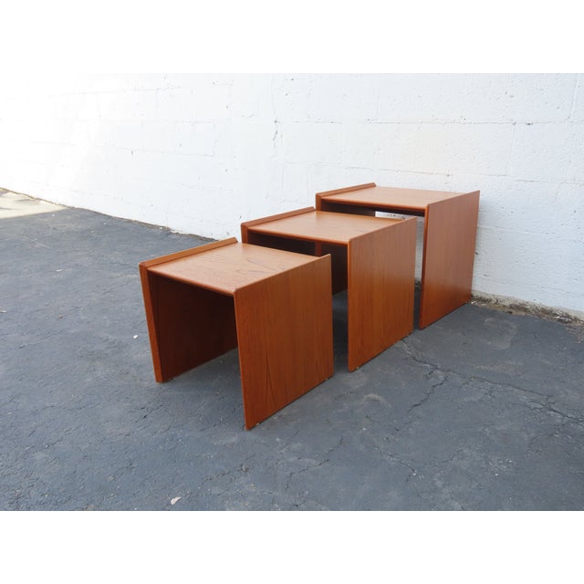 Danish Modern Waterfall Teak Wood Veneer Nesting Side End Tables 3pc Set 6650 For Sale - Image 15 of 15
