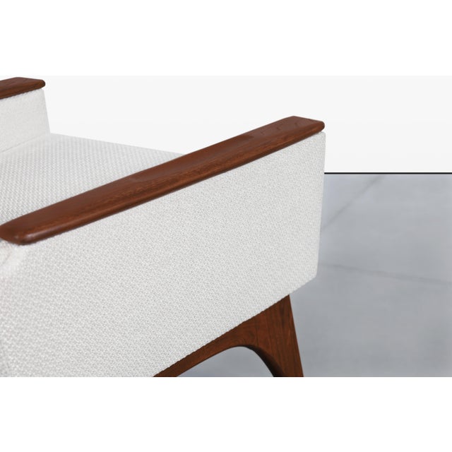 Mid-Century Modern Sculptural Walnut Lounge Chairs by Kroehler For Sale - Image 14 of 15