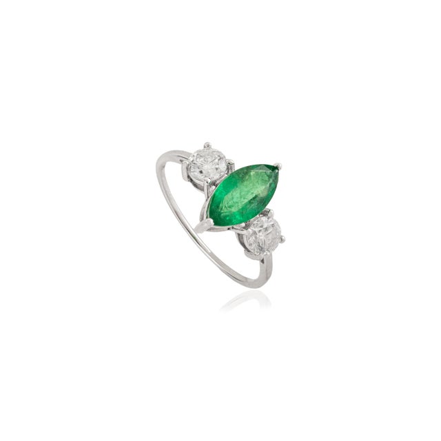 Modern Natural Marquise Emerald & Diamond Three-Stone Engagement Ring Size 7 in 18k Gold For Sale - Image 3 of 14