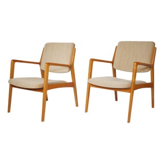 Set of Mid-Century Modern Lounge Chairs in Cherry, 1970s For Sale