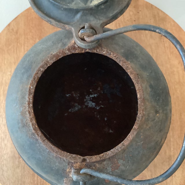 Late 18th Century Antique Collectable Big & Heavy Cast Iron Kettle by Gibson & Lee Mfg. Company Chattanooga Circa1800s For Sale - Image 5 of 12