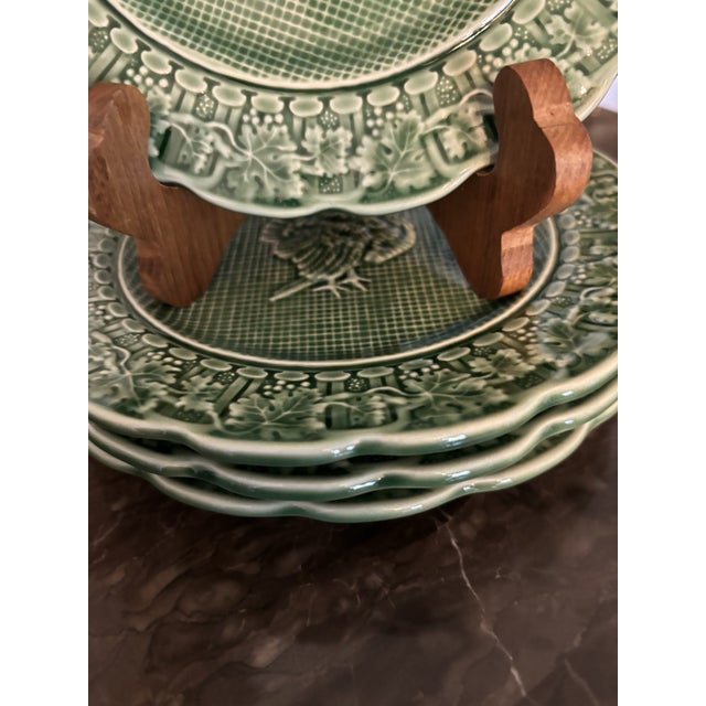 1990s Vintage Mid-Century Modern Majolica Bordallo Pinheiro Green Grape Vine Turkey 8”Plates - Set of 4 For Sale - Image 5 of 5