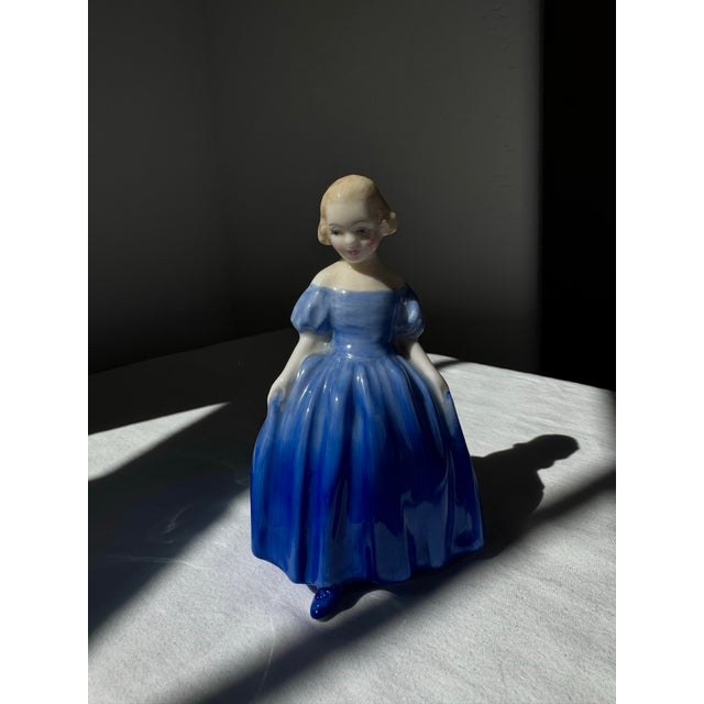 Blue Antique Royal Doulton Figurine ~ “Marie” ~ Hn 1370 For Sale - Image 8 of 12