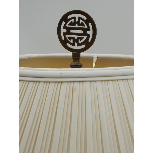 Maitland - Smith 1980s Maitland Smith Oriental Brass & Porcelain Ginger Jar Lamp For Sale - Image 4 of 11