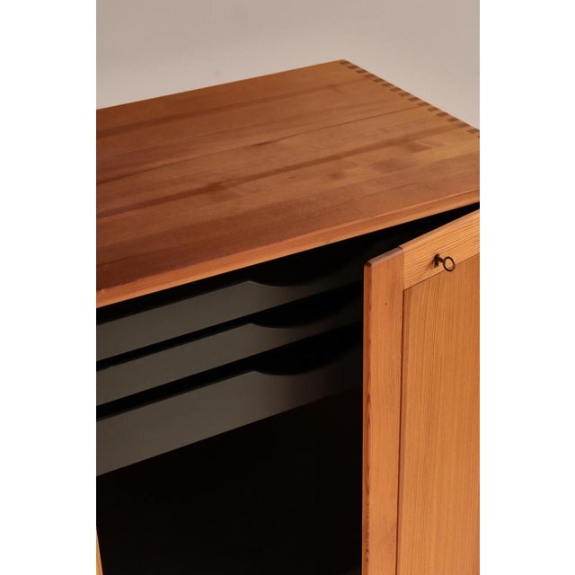 Pinewood Asserbo Cabinets by Børge Mogensen for Karl Andersson & Sons, Sweden, 1960s For Sale - Image 12 of 18