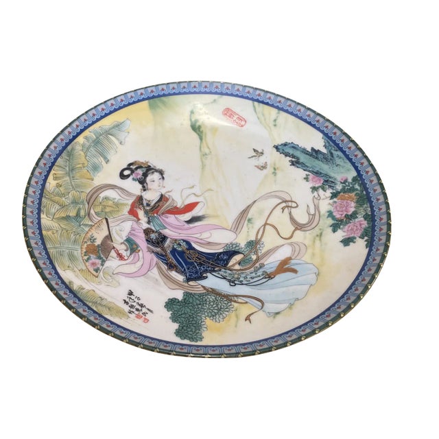 Chinoiserie Hand Painted Decorative Plate For Sale