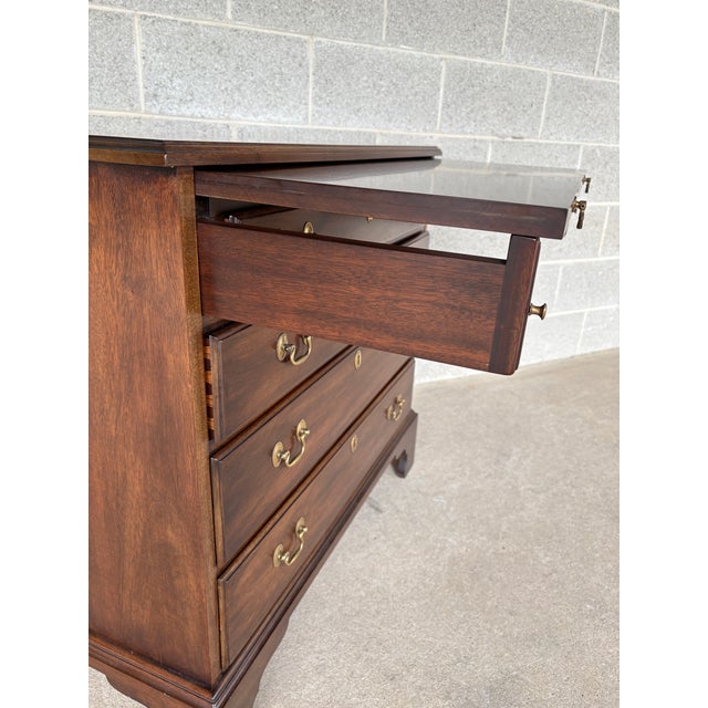 Brown (A) Henkel Harris Mahogany Bracket Foot 4 Drawer Bachelor Chest For Sale - Image 8 of 12
