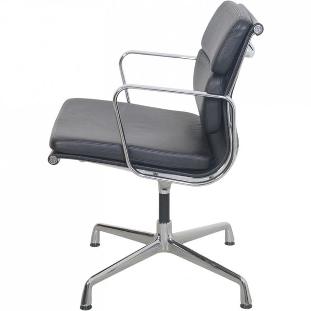 EA208 Chair in Black Leather by Charles Eames, 2000s For Sale - Image 11 of 17